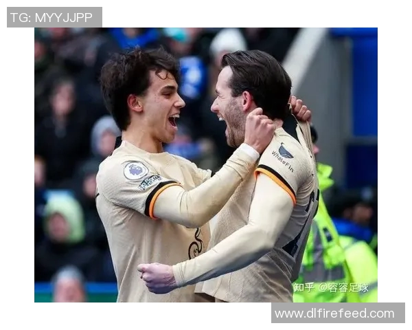 莱斯特城与切尔西激战正酣比分胶着双方争夺胜利的精彩瞬间 莱斯特城与切尔西激战正酣比分胶着双方争夺胜利的精彩瞬间