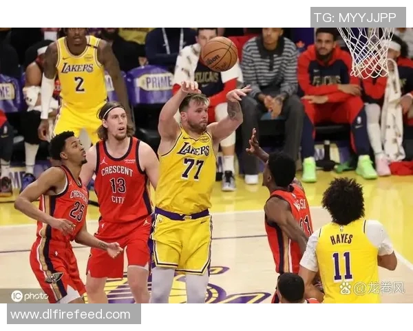 2018年NBA季后赛鹈鹕逆袭湖人展现强大实力的精彩对决回顾