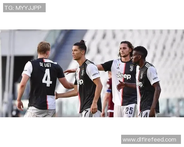 湖人队与热火队激战正酣新浪体育全程直播精彩瞬间回顾 湖人队与热火队激战正酣新浪体育全程直播精彩瞬间回顾