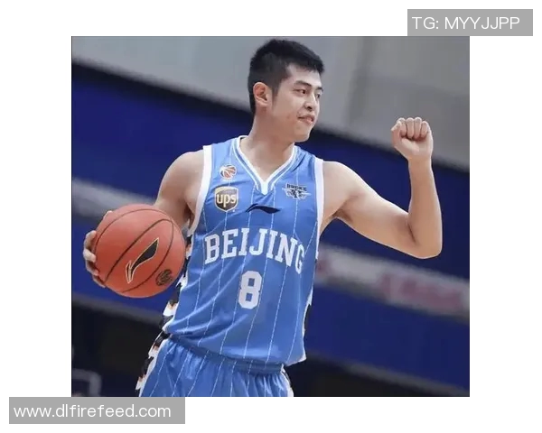 方硕的篮球之路：从青涩少年到职业赛场的蜕变与成长