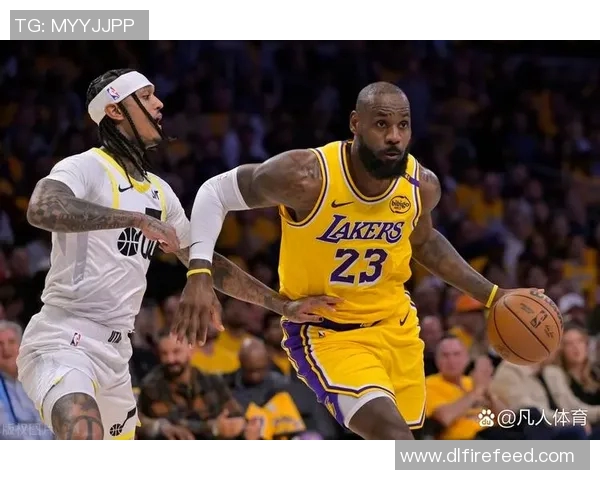 詹姆斯在湖人比赛中的精彩表现全程录像回顾与分析 詹姆斯在湖人比赛中的精彩表现全程录像回顾与分析