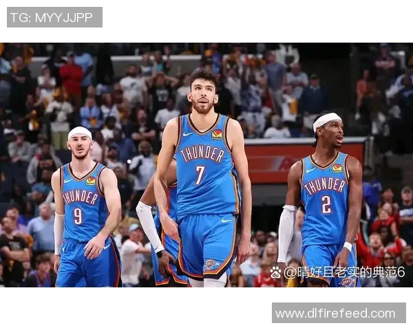 雷霆与快船激烈对抗赛场爆发冲突引发球迷热议 雷霆与快船激烈对抗赛场爆发冲突引发球迷热议