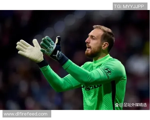 库尔图瓦：守门员之王的传奇旅程与辉煌成就解析