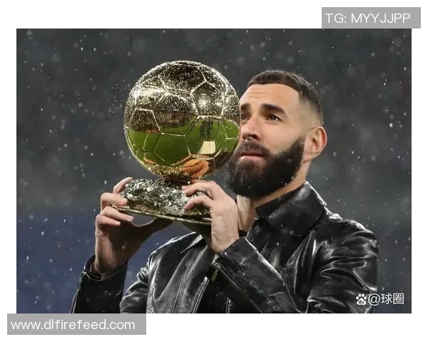 本泽马在足球历史上的传奇之路与未来展望分析